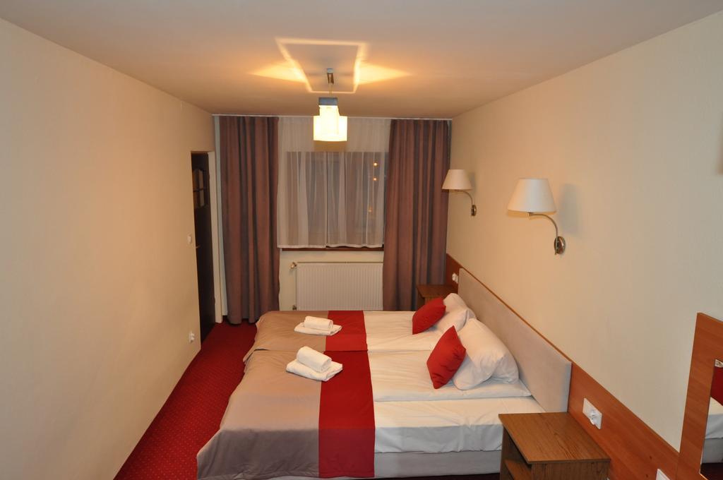 Zebrzydowice Pass Hotel מראה חיצוני תמונה