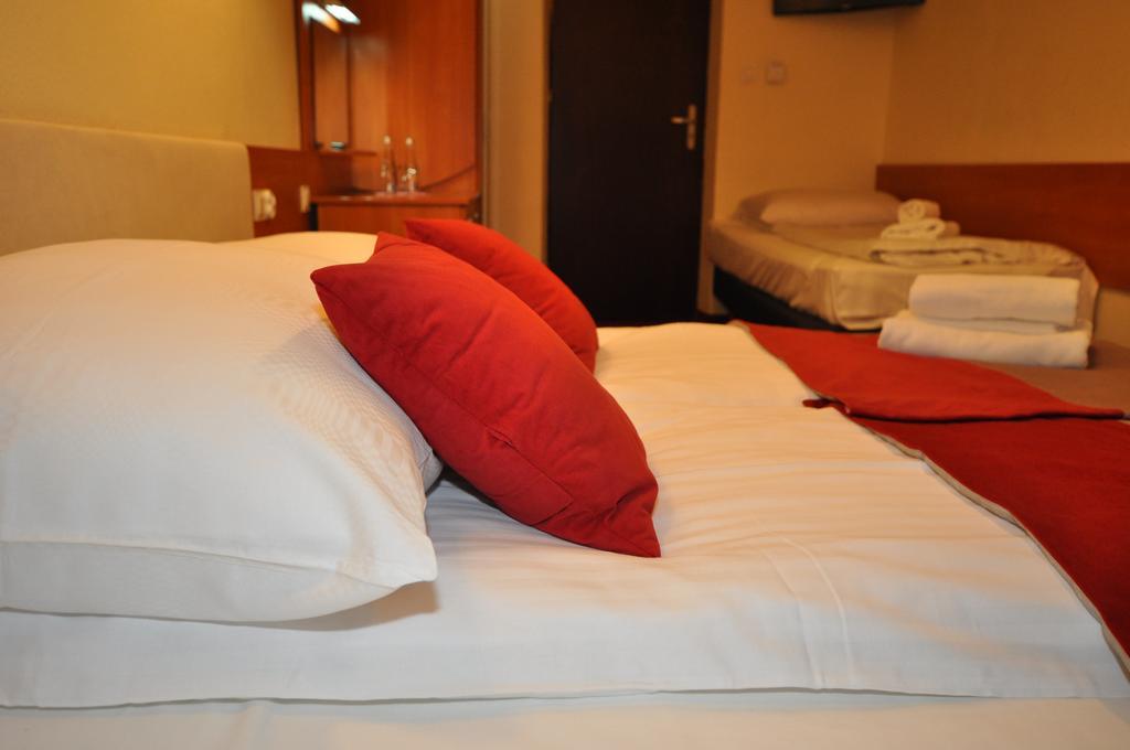 Zebrzydowice Pass Hotel מראה חיצוני תמונה